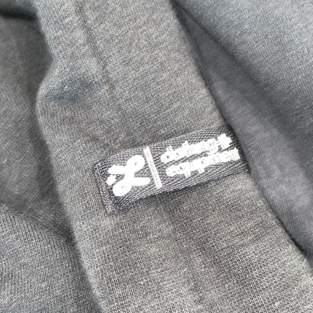 TOM SANDAVOL black sweatshirt size large - Picture 7 of 9